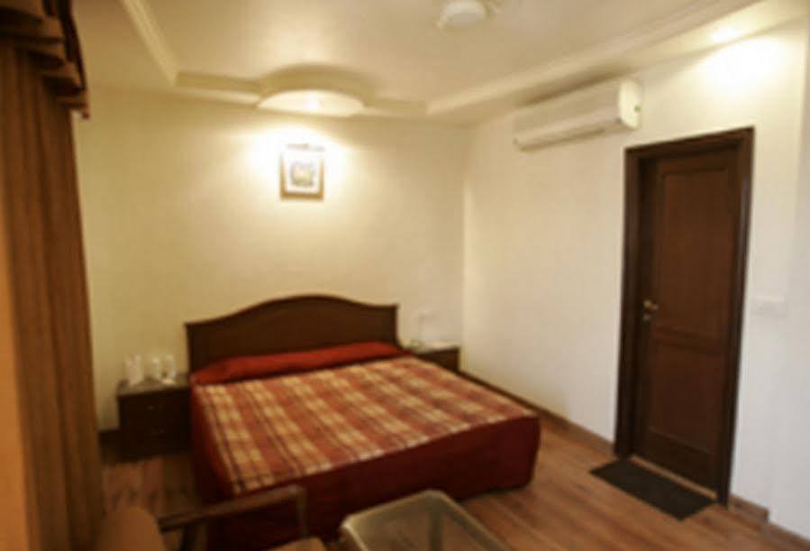 Hotel Le Golden Amritsar Exterior photo